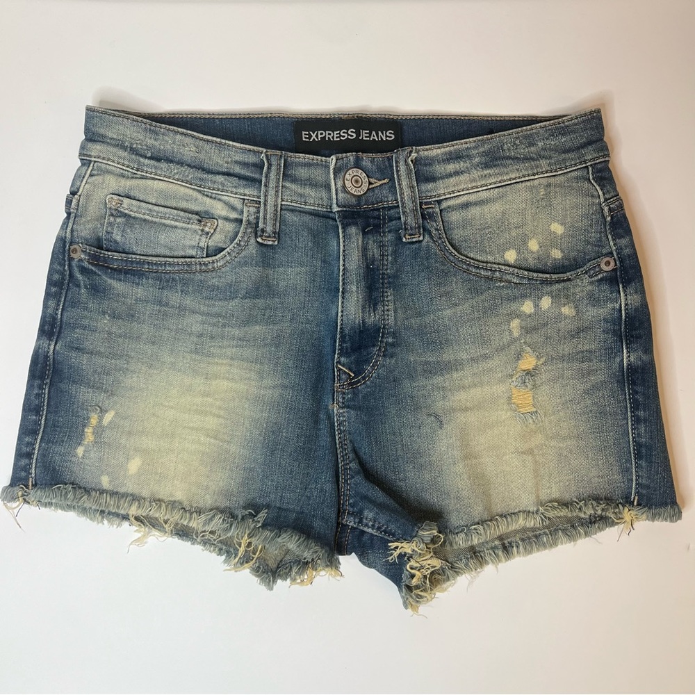 express / distressed patched light wash jean shorts size 4